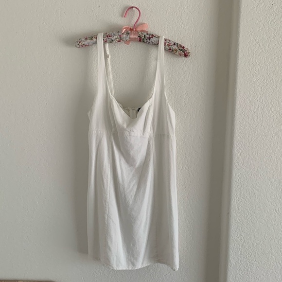 🤍 Dress - Picture 1 of 7